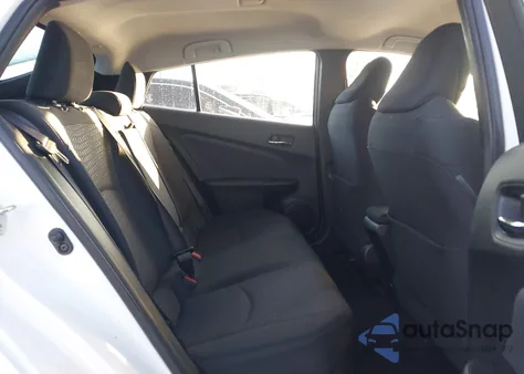 2018 Toyota Prius Three z USA, uszkodzony, nr VIN JTDKARFU0J3060235